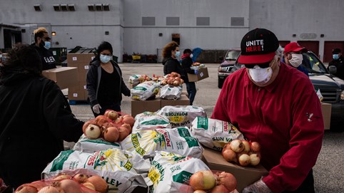 Hàng chục triệu người Mỹ thiếu ăn giữa đại dịch Covid-19, phải xin đồ cứu tế